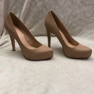 Jessica Simpson Parisah Platform Pumps